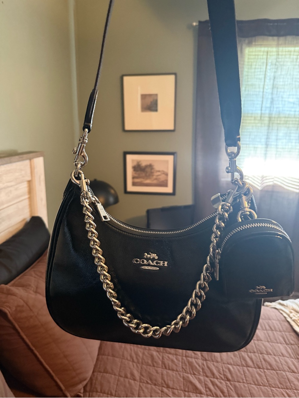 Coach Teri hobo in patent crinkle black leather shoulder bag with chain + pouch
